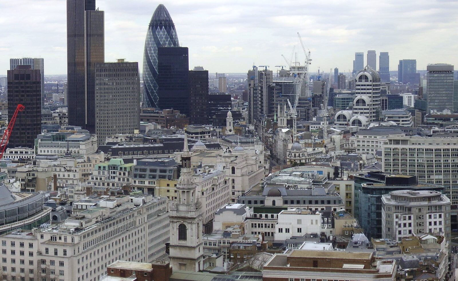 City of London skyline; host city of the UN Global Compact and UNEP FI ocean finance roundtable